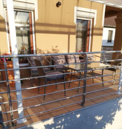 Kristály Apartmanház Sárvár Exterior foto